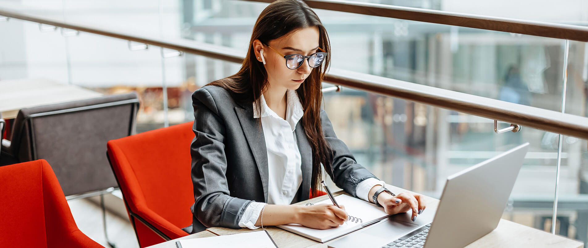 MWC 2024丨betf88通信全新Wi-Fi 7和蓝牙5.4模组组合，为PC提供巅峰无线连接体验