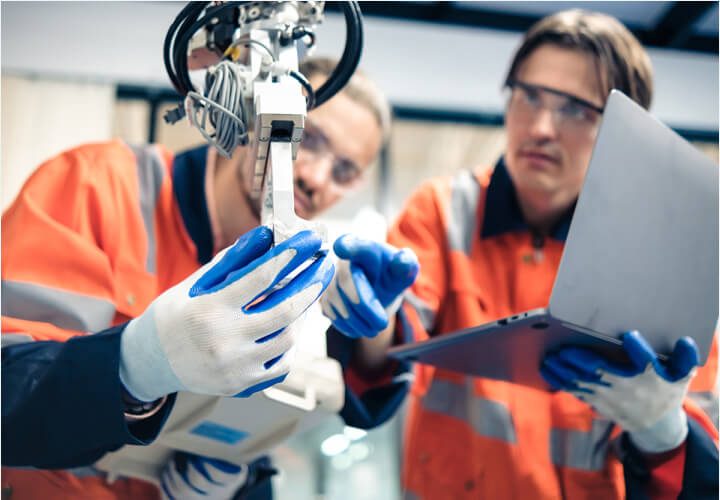 优质的在职培训机会，有机会与高水平团队一起工作